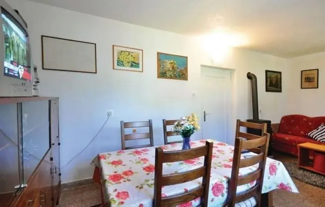 Villa (Two-Bedroom Villa with Terrace and Se)