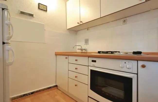 Villa (Two-Bedroom Villa with Terrace and Se)