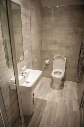 Tek Büyük Yataklı Oda, Özel Banyo