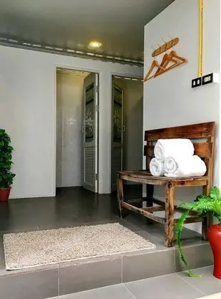 Mixed Dormitory with Shared Bathroom
