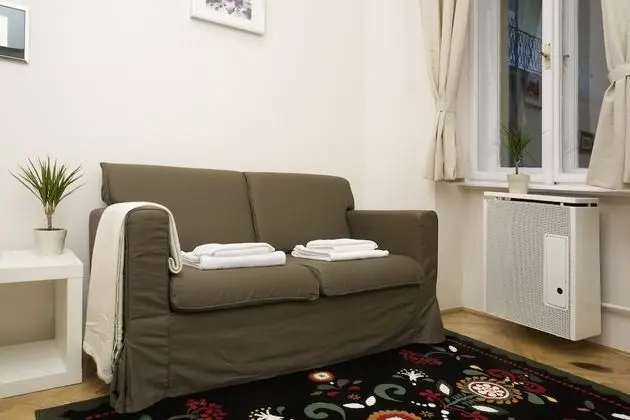 Standard Stüdyo, Avlu