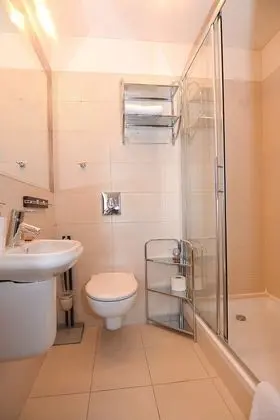 Apart Daire, 2 Yatak Odası ( Radowid 27)