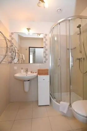 Apart Daire, 2 Yatak Odası ( Radowid 27)