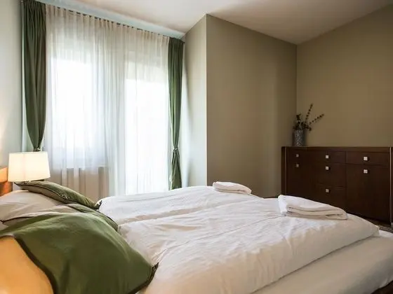 Apart Daire, 2 Yatak Odası, Küçük Mutfak (Polna 54)