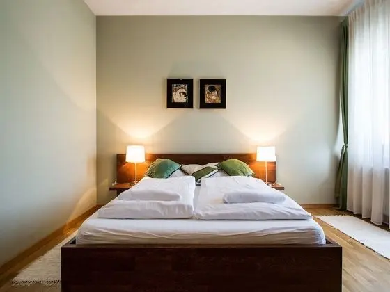 Apart Daire, 2 Yatak Odası, Küçük Mutfak (Polna 54)