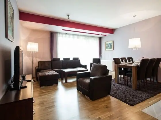 Apart Daire, 2 Yatak Odası, Küçük Mutfak (Polna 54)