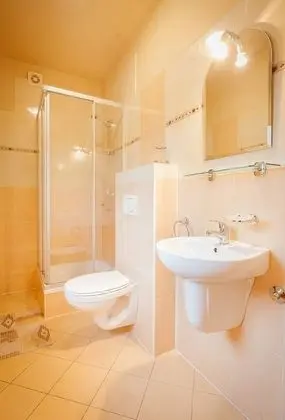 Tek Büyük Yataklı Oda (Nr 2)