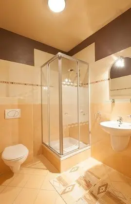 Üç Kişilik Oda (Nr 1)