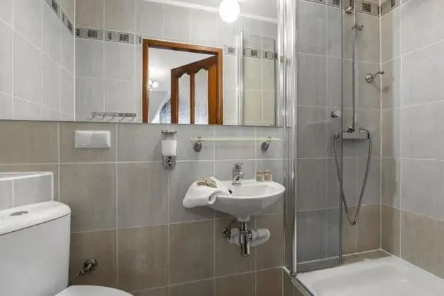 Tek Büyük veya İki Ayrı Yataklı Oda, Özel Banyo