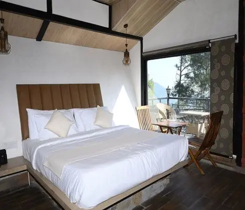 Luxury Oda