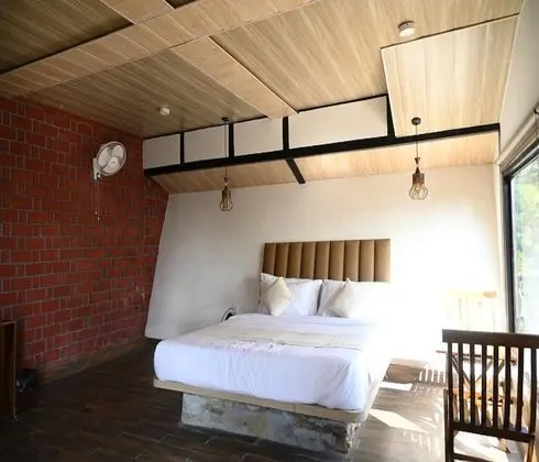 Luxury Oda