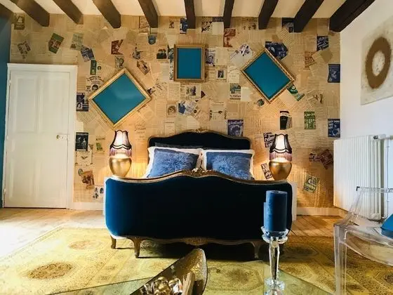 Tek Büyük Yataklı Oda, Avlu Manzaralı (Folie de Ginette)