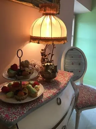 Tek Büyük Yataklı Oda (Gourmandises de Taty)