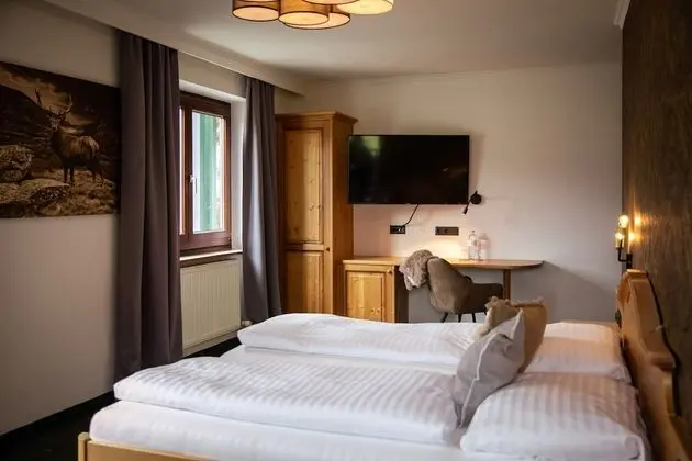 Family Tek Büyük Yataklı Oda