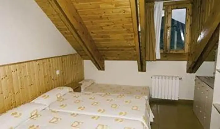 Üç Kişilik Oda (2 adults and 1 kid)