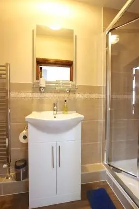 Tek Büyük veya İki Ayrı Yataklı Oda (Room 3  Pet Friendly)