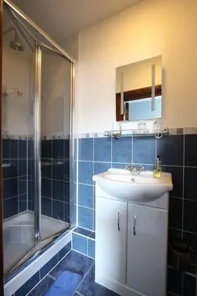 Tek Büyük Yataklı Oda (Room 2 Pet Friendly)