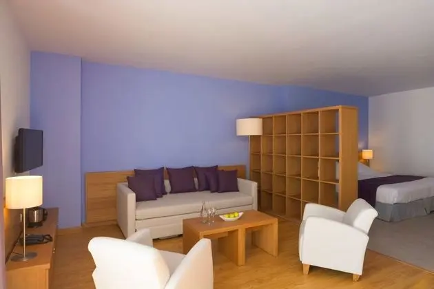 Superior Family Room 3 Adults
