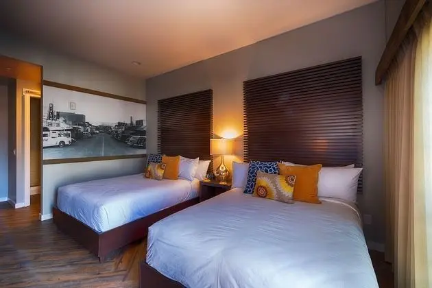 Deluxe Oda, 2 Büyük (Queen) Boy Yatak