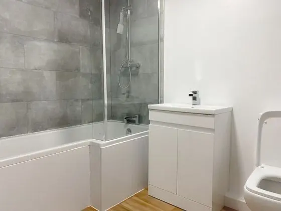 Tek Büyük Yataklı Oda, Banyolu/Duşlu ((Room 6))