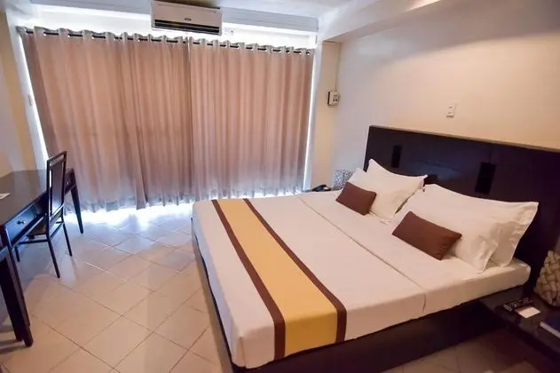 Standard Oda, Şehir Manzaralı