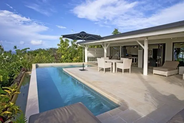 Luxury Villa, Birden Çok Yatak