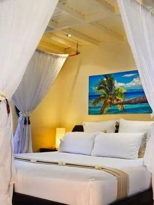 Luxury Villa, Birden Çok Yatak