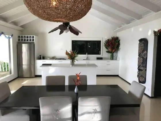 Luxury Villa, Birden Çok Yatak