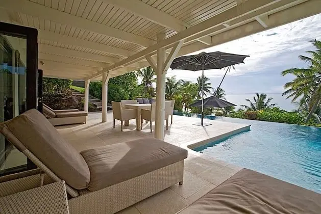 Luxury Villa, Birden Çok Yatak