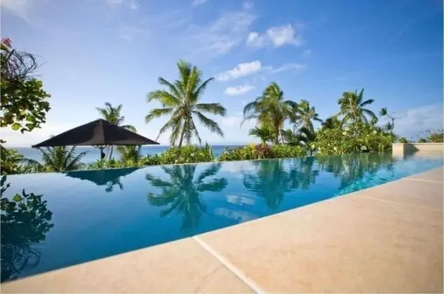 Luxury Villa, Birden Çok Yatak