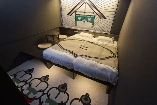 İki Ayrı Yataklı Oda, Sigara İçilmez