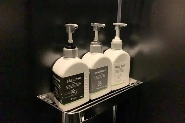 İki Ayrı Yataklı Oda, Sigara İçilmez