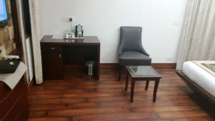 Premium Tek Büyük Yataklı Oda