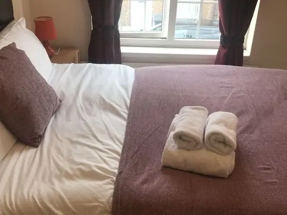 Standard Tek Büyük Yataklı Oda