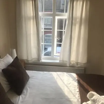 Tek Büyük Yataklı Oda