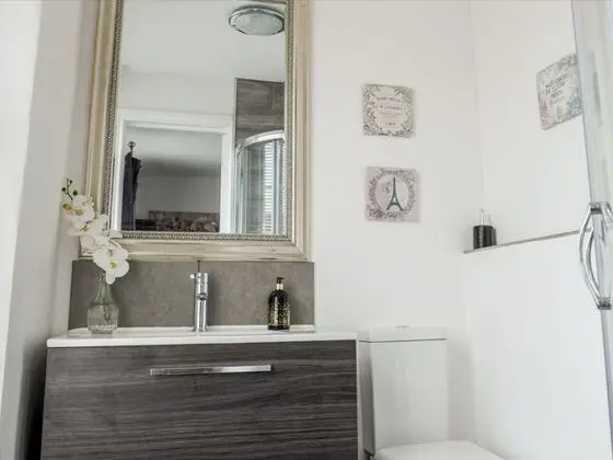 Luxury Ev, Banyolu/Duşlu