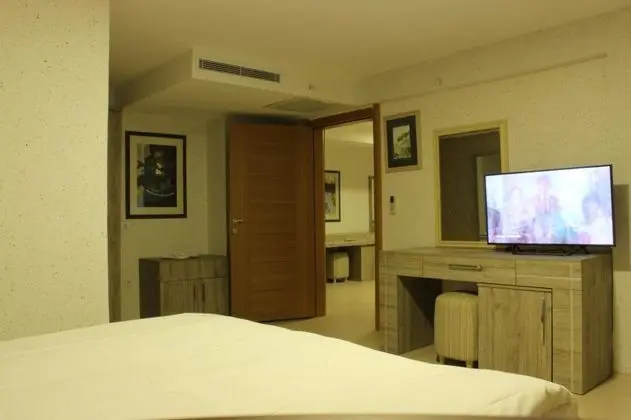 Aile Odası, Şehir Manzaralı