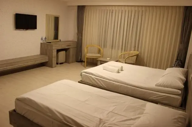 Studio, Şehir Manzaralı
