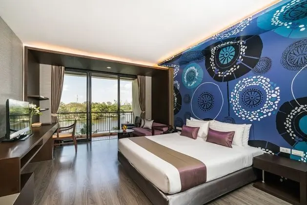 Suit Deluxe With Balcony
