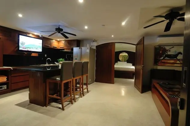 Traditional Villa, 3 Yatak Odası, Havuz Manzaralı, Plaj Kenarı (For 6 Guests )
