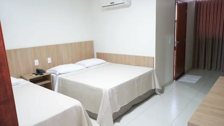 Üç Kişilik Oda