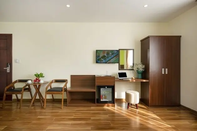 Deluxe Üç Kişilik Oda, Kısmi Deniz Manzarası