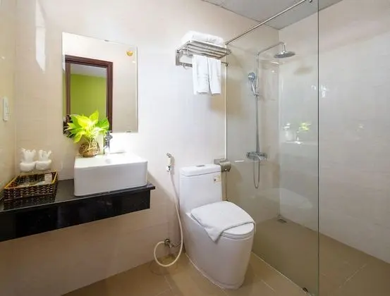 Deluxe Üç Kişilik Oda, Kısmi Deniz Manzarası