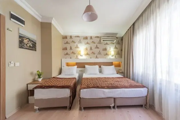 Üç Kişilik Oda