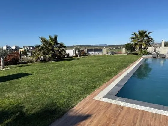Villa - 3 Yatak Odalı, Özel Havuzlu ve Jakuzili