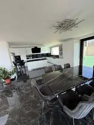 Villa - 3 Yatak Odalı, Özel Havuzlu ve Jakuzili