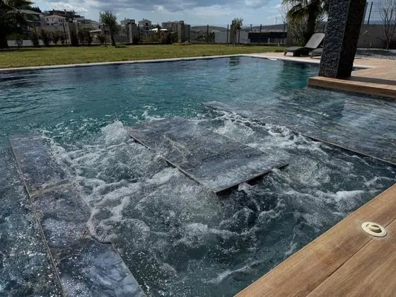 Villa - 3 Yatak Odalı, Özel Havuzlu ve Jakuzili