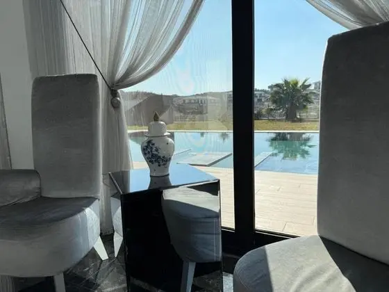 Villa - 3 Yatak Odalı, Özel Havuzlu ve Jakuzili