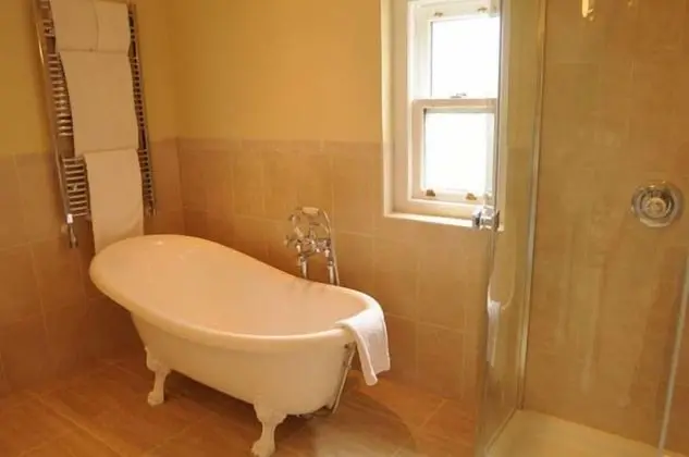 Panoramic Tek Büyük veya İki Ayrı Yataklı Oda