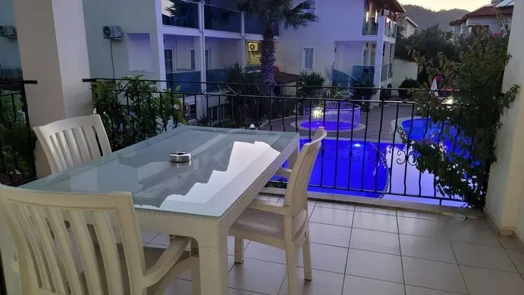 Apartment,Havuz Manzaralı,Mutfaklı